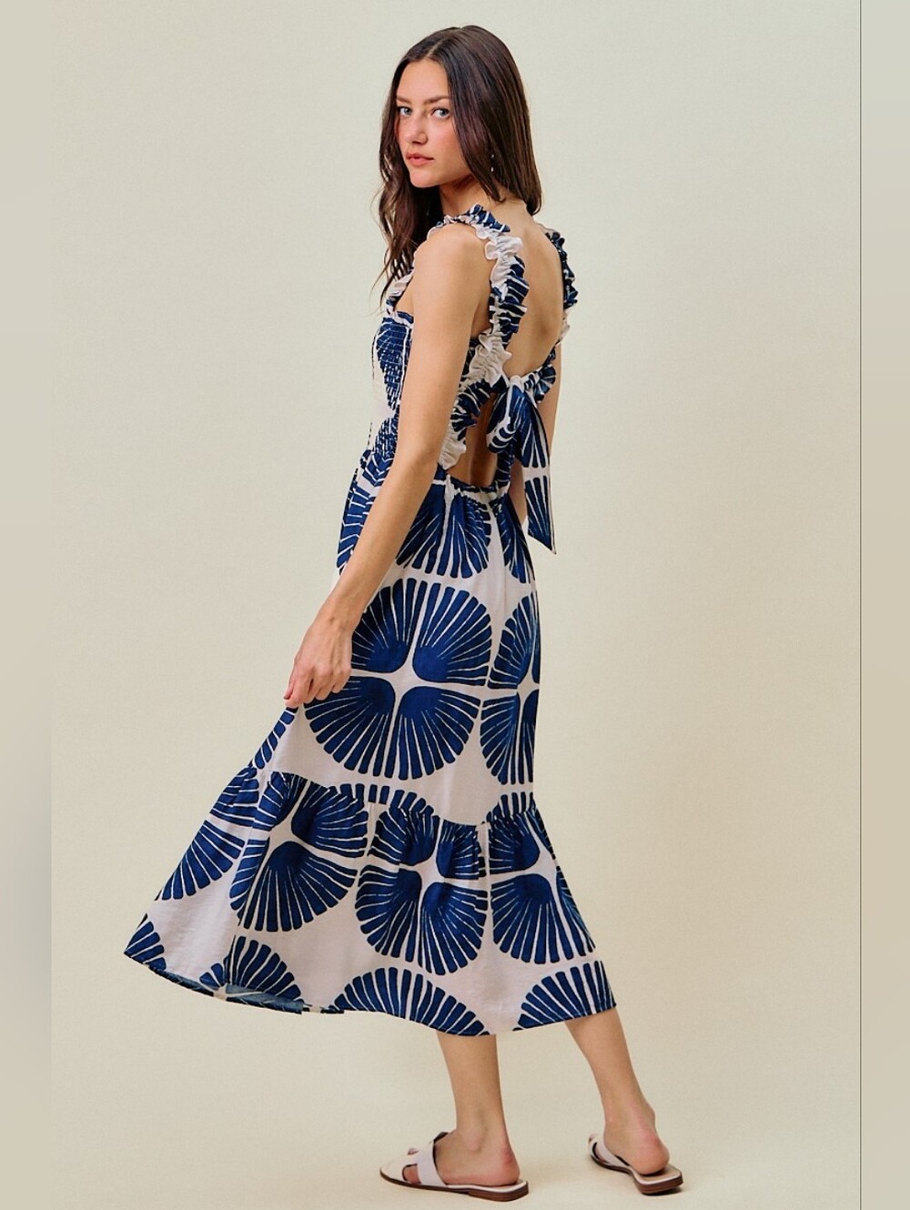 SO ME Abstract Print Smocked Bodice Tiered Lined Midi Dress - Picture 4 of 13